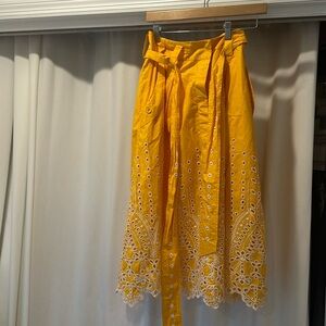 NWT! Skirt! Size 8.  Lined skirt/modest